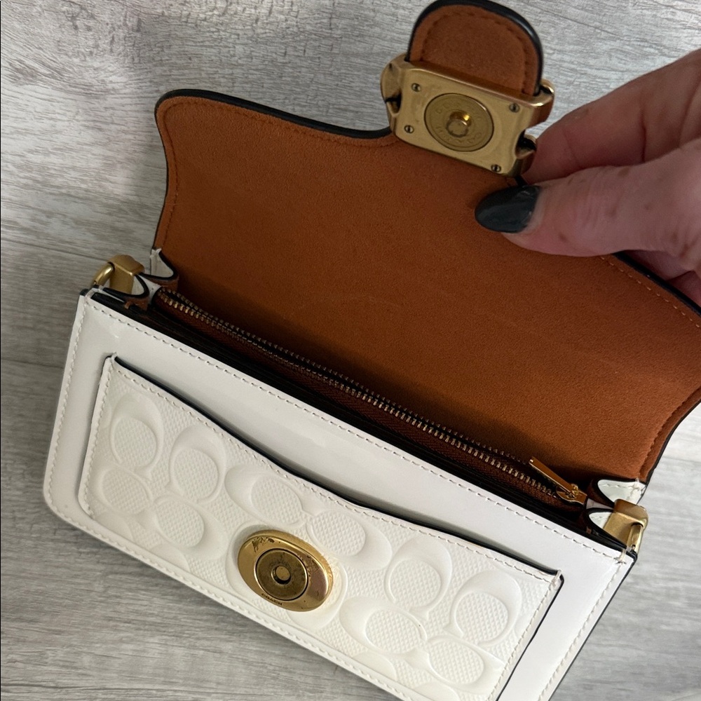 Coach White Patent Leather Tabby Shoulder Clutch only long strap - Picture 9 of 16